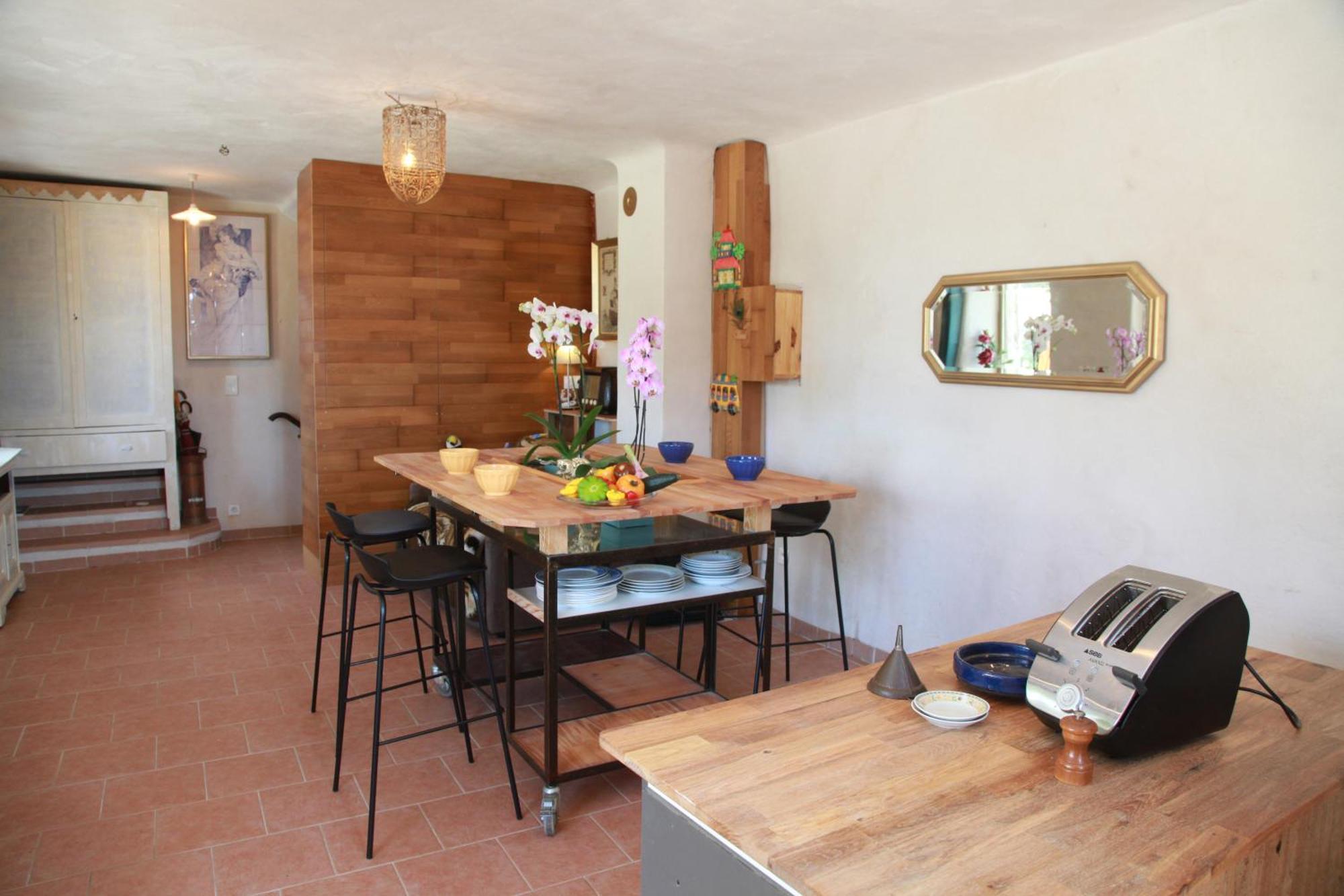 Appartement Avec Grande Terrasse Privative En Parc Regional Du Verdon Puimoisson Exterior photo